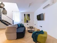 Недвижимость Трёхкомнатная квартира в центре: 4