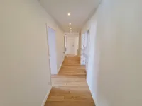 Недвижимость Трехкомнатная квартира в центре: 7