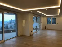 Недвижимость Четырехкомнатная квартира, Центр: 4