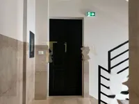 Недвижимость Четырехкомнатная квартира, Центр: 8