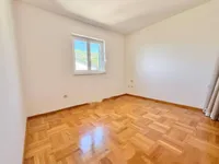 Недвижимость Трехкомнатная квартира в Ике: 6