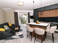 Недвижимость Двухкомнатная квартира в центре: 2