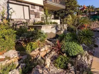 Недвижимость Трехкомнатная квартира в центре: 1