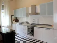 Недвижимость Трехкомнатная квартира Центр: 9