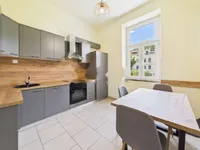 Недвижимость Двухкомнатная квартира в центре: 3