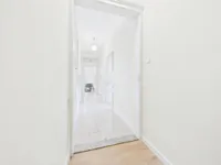 Недвижимость Двухкомнатная квартира в центре: 9