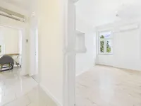 Недвижимость Двухкомнатная квартира в центре: 10