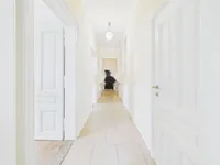 Недвижимость Двухкомнатная квартира в центре: 20