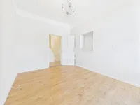 Недвижимость Двухкомнатная квартира в центре: 23