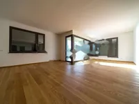 Недвижимость Трехкомнатная квартира центр: 13