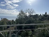 Недвижимость Трехкомнатная квартира в центре: 13