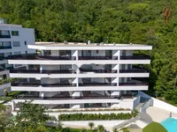 Недвижимость Трехкомнатная квартира в центре: 2