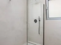 Недвижимость Трехкомнатная квартира в центре: 10