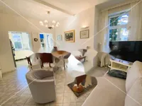 Недвижимость Трехкомнатная квартира в Центре: 1