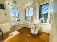 Недвижимость Трехкомнатная квартира в Центре: 12