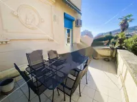 Недвижимость Трехкомнатная квартира в Центре: 18