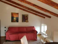 Недвижимость Двухкомнатная квартира Центр: 4