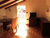 Недвижимость Двухкомнатная квартира Центр: 5