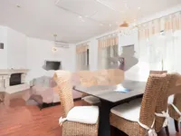 Недвижимость Трехкомнатная квартира в центре: 4