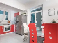 Недвижимость Трехкомнатная квартира в центре: 9