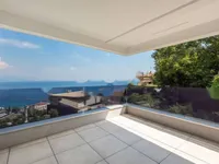 Недвижимость Трехкомнатная квартира в центре: 1