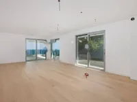 Недвижимость Трехкомнатная квартира в центре: 3