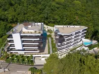 Недвижимость Трехкомнатная квартира в центре: 14