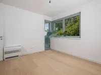 Недвижимость Трехкомнатная квартира в центре: 21