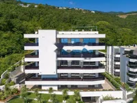 Недвижимость Трехкомнатная квартира в центре: 22