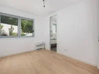 Недвижимость Трехкомнатная квартира в центре: 25