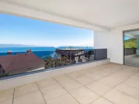 Недвижимость Трехкомнатная квартира центр: 3