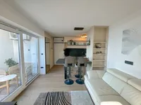 Недвижимость Двухкомнатная квартира в Центре: 2