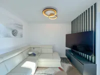 Недвижимость Двухкомнатная квартира в Центре: 3