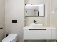 Недвижимость Трехкомнатная квартира в центре: 9