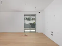 Недвижимость Трехкомнатная квартира в центре: 18