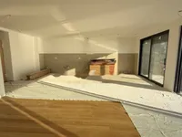 Недвижимость Четырехкомнатная квартира Центр: 16