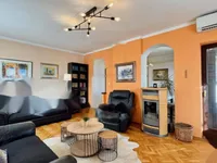 Недвижимость Четырехкомнатная квартира, Опатия: 1