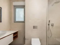 Недвижимость Трехкомнатная квартира в Центре: 17