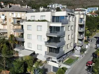 Недвижимость Трехкомнатная квартира Центр: 2