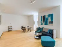 Недвижимость Двухкомнатная квартира, центр: 5