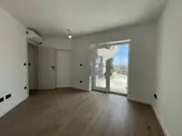 Недвижимость Трёхкомнатная квартира в центре: 1