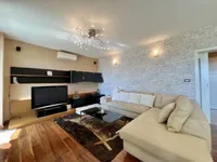 Недвижимость Квартирa 4 комн. в Опации: 3