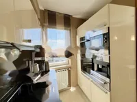 Недвижимость Квартирa 4 комн. в Опации: 7