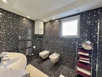 Недвижимость Квартирa 4 комн. в Опации: 13