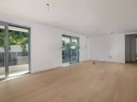 Недвижимость Трехкомнатная квартира Центр: 4