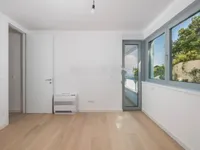 Недвижимость Трехкомнатная квартира Центр: 16