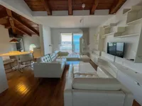 Недвижимость Трёхкомнатная квартира в центре: 8