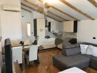 Недвижимость Трехкомнатная квартира в Центре: 2