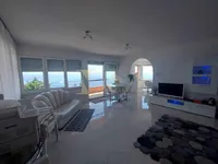 Недвижимость Трехкомнатная квартира, Опатия: 3