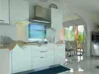 Недвижимость Трехкомнатная квартира, Опатия: 8